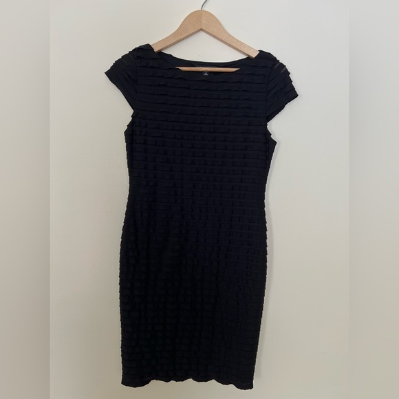 Banana Republic Womens Black Tiered Ruffle Dress Small Sheath Cocktail Stretch - Picture 1 of 15